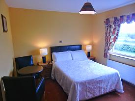 Twin bedroom