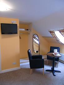 Triple bedroom